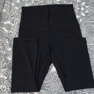 Lululemon High Waisted Cropped Black Leggings